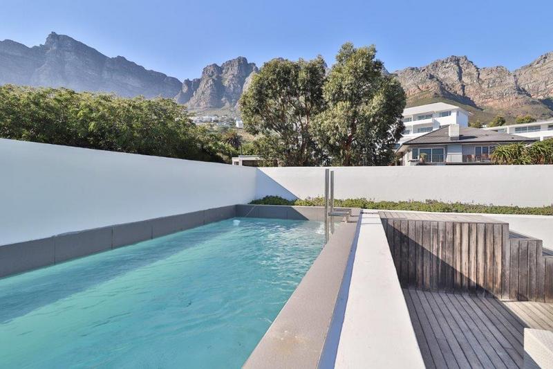 To Let 6 Bedroom Property for Rent in Camps Bay Western Cape